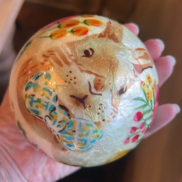 3 Decorative Bunny Flower Balls / Orbs - Picture 5 of 17